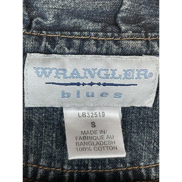 Wrangler Blues Jean Jacket Size Small Ruffles Fitted Denim Split Cuffs Pockets - Picture 4 of 10